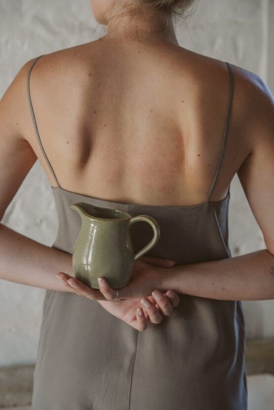 Cara Mini Slipdress in taupe mit feinen Trägern