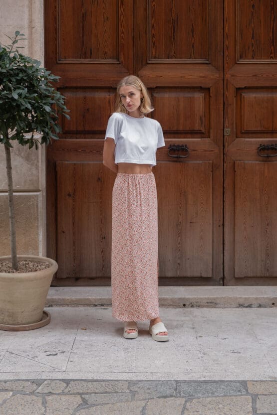 Mini-Tee-weiss-und-Sol-floral-Rock-morena-isabel-